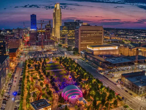 Aerial view of the Omaha, Nebraska skyline at dusk