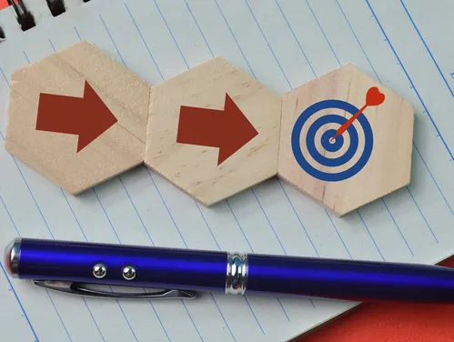 arrows, target, with pen